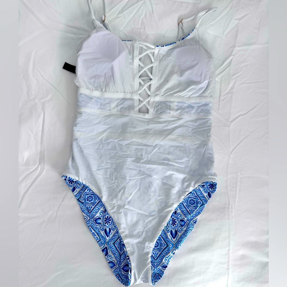 La Blanca Strappy One Piece Swimsuit SZ 10 Capri Blue Mediterranean Breeze - Picture 13 of 16